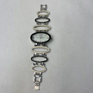 Geneva Silver Tone Wrist Watch NEW Battery Works